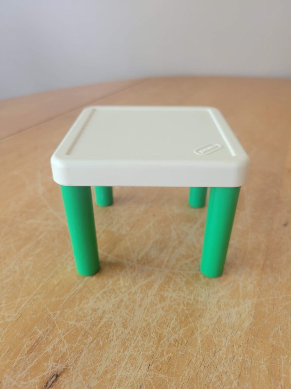 Vintage Little Tikes Dollhouse Furniture,  Kitchen Green Table + 2 Yellow Chairs - Picture 9 of 12
